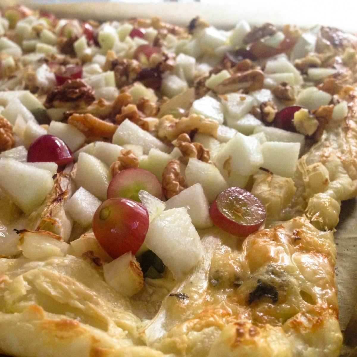 Herfst plaattaart met witlof, knolselderij en gorgonzola (pizza)