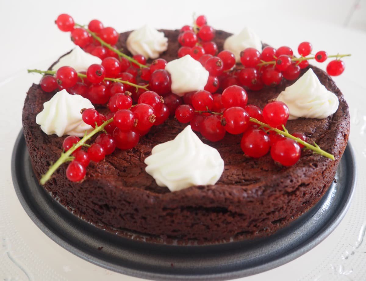 Glutenvrije zachte chocoladetaart zonder meel Foto van een glutenvrije zachte chocoladetaart