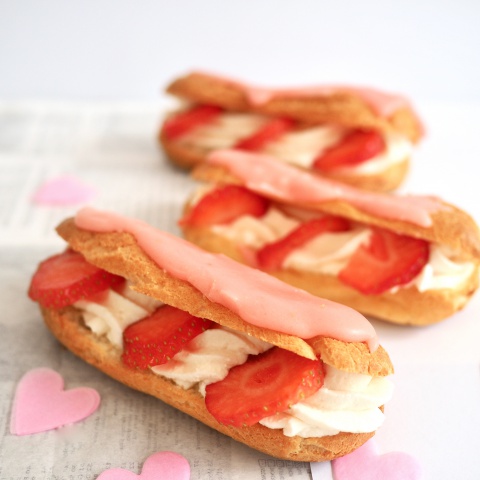 Glutenvrije eclairs met aardbei Glutenvrije eclairs met aardbei