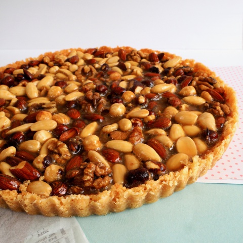 Glutenvrije notentaart met karamel
