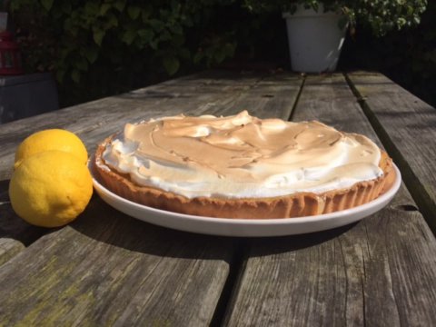 Italiaans meringue-schuim Italiaans meringue-schuim